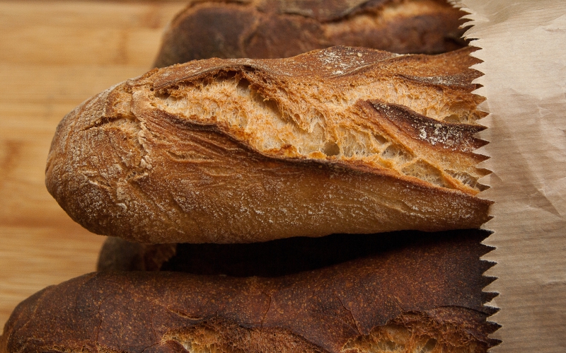 ecommerce-BEAUSOLEIL-min_dish-food-baking-cuisine-bread-bakery-399077-pxhere.com